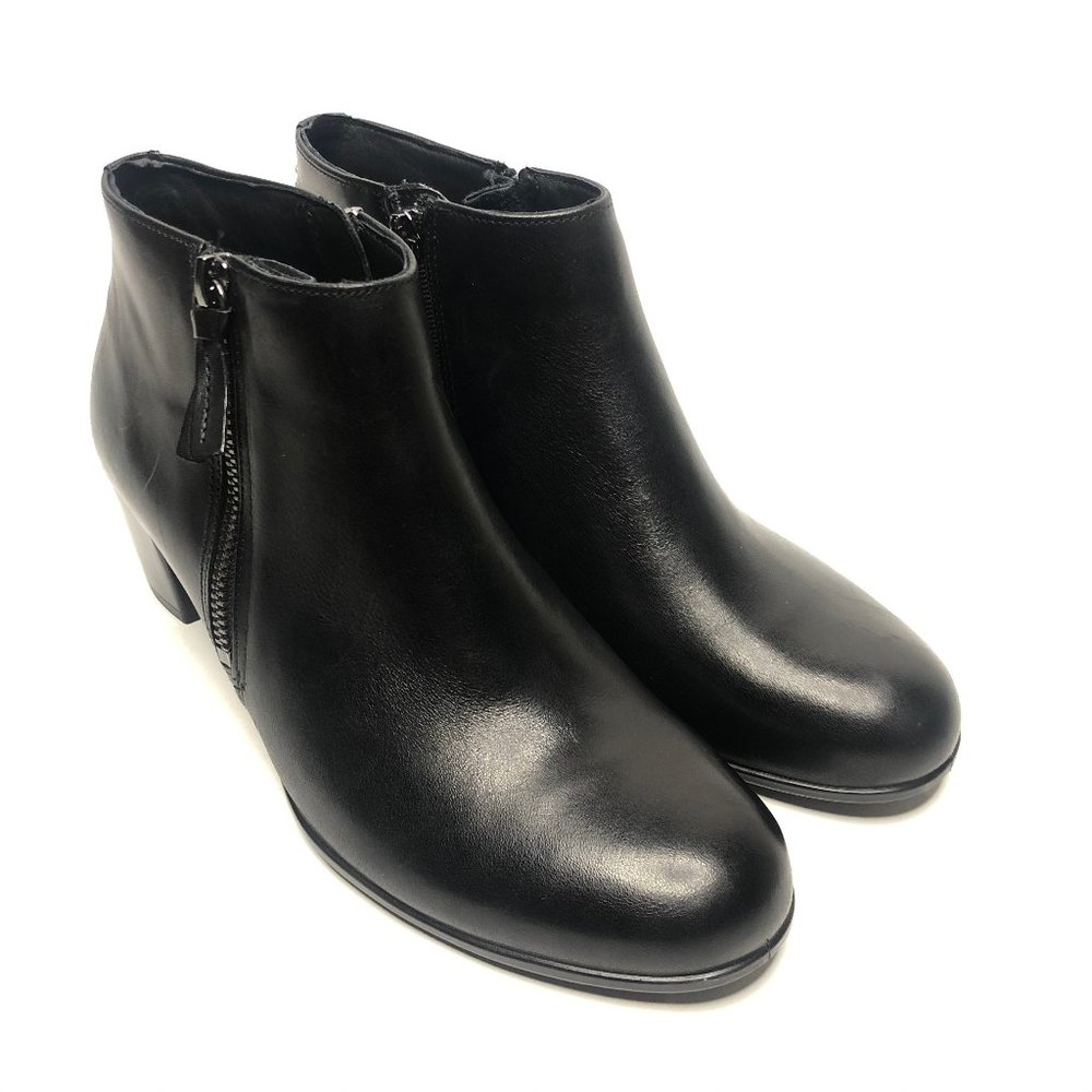 ECCO SHAPE M 35 WOMEN'S ZIPPERED ANKLE BOOT